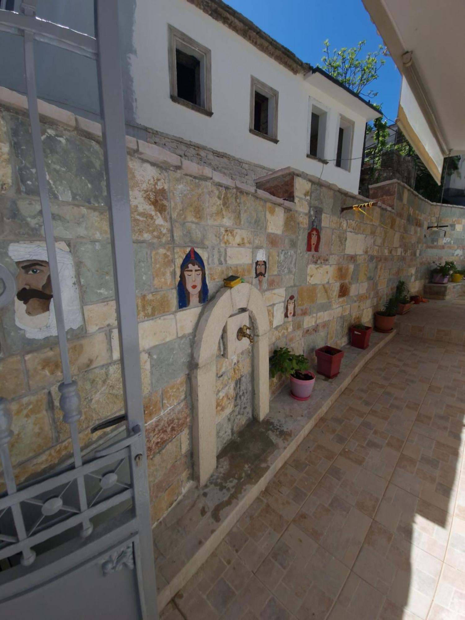 Apartment Antigona Gjirokastër Esterno foto